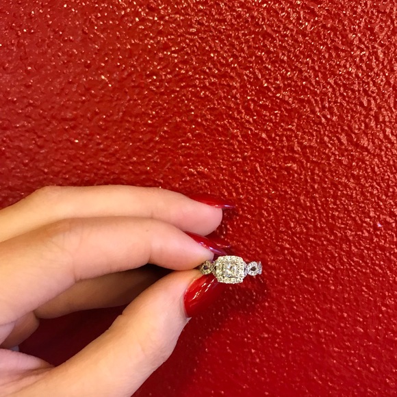 SOLD - Picture 4 of 5